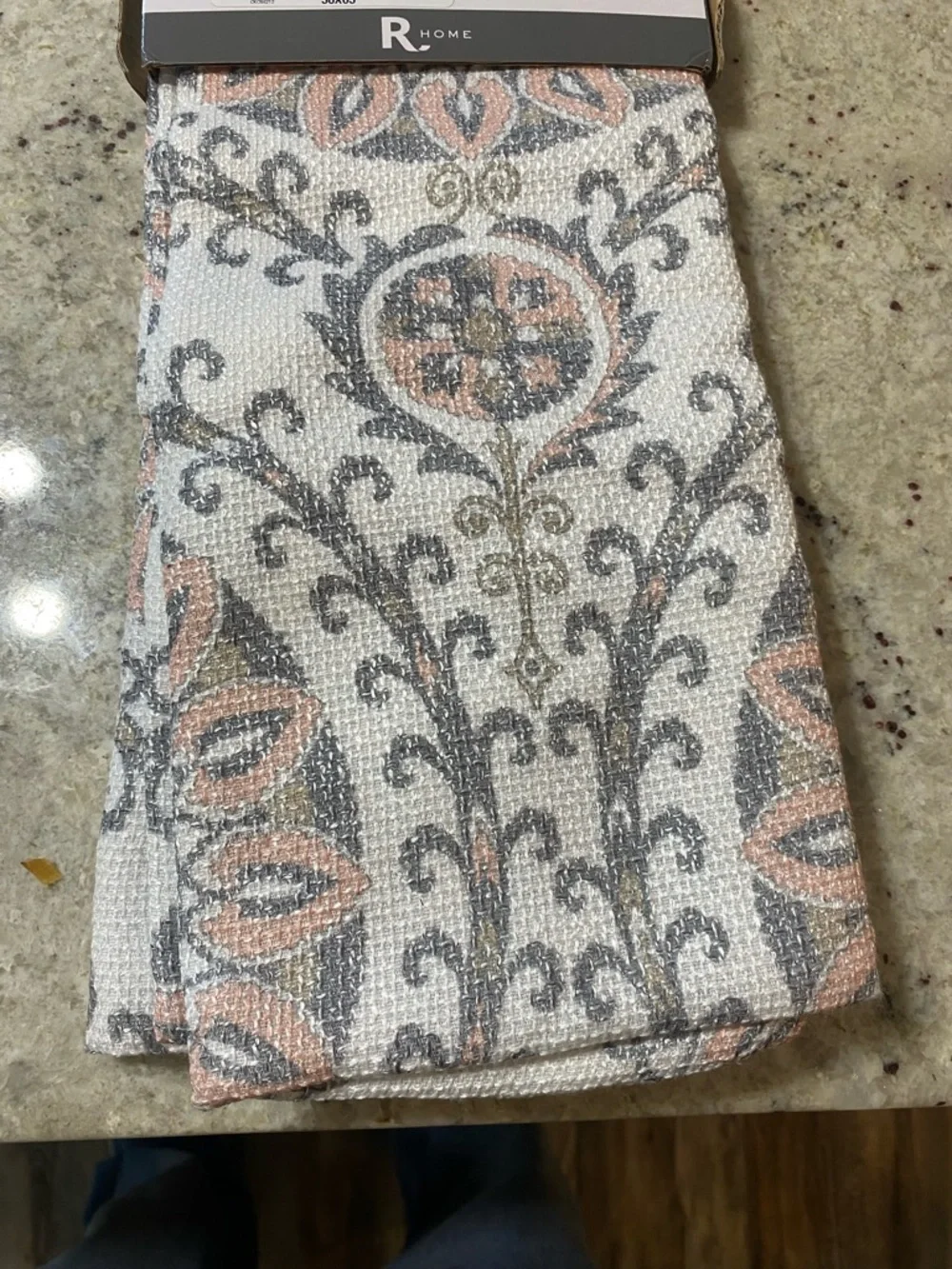 Surfaces Medallion Light-Filtering Decorative Window Panel‎ - Blush/Gray